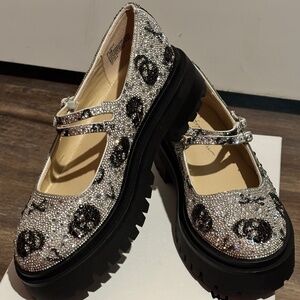 Betsey Johnson Rico Silver Skulls Size 7.5